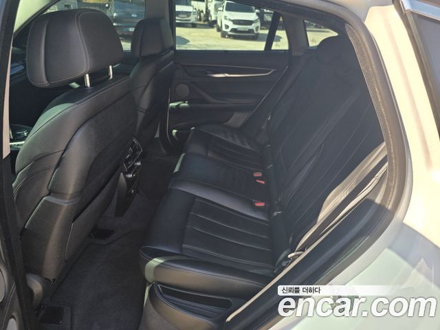 BMW X6 2019 — photo 11