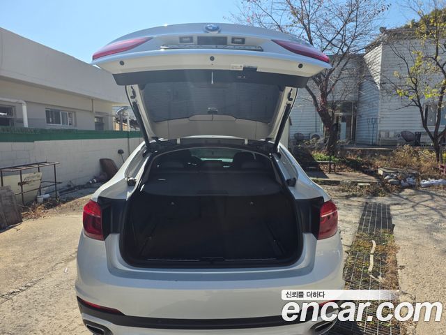 BMW X6 2019 — photo 12