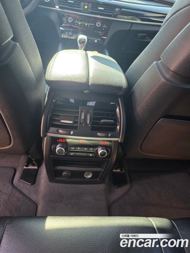 BMW X6 2019 — photo 14