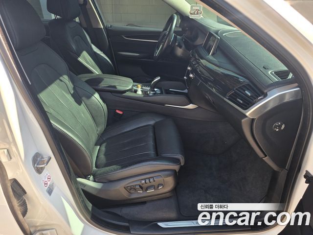 BMW X6 2019 — photo 17