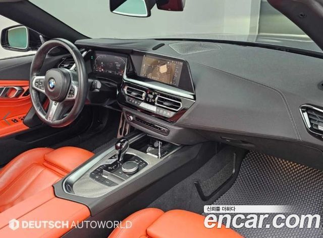 BMW Z4 2023 — photo 8