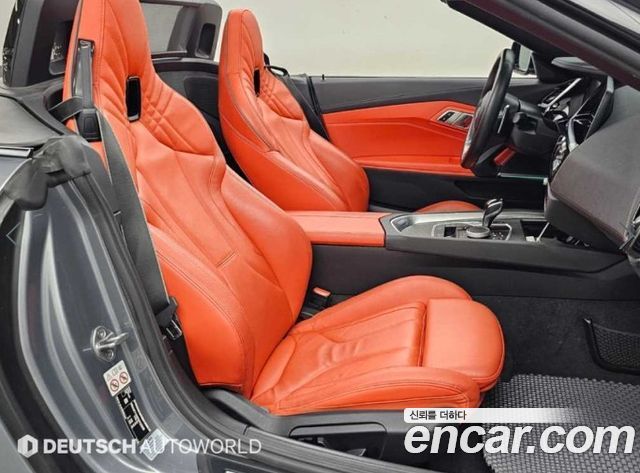 BMW Z4 2023 — photo 11