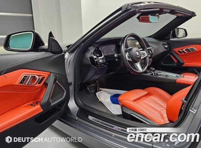 BMW Z4 2023 — photo 12