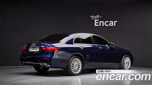 Mercedes-Benz E-Class 2021 — photo 2