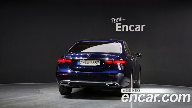 Mercedes-Benz E-Class 2021 — photo 4