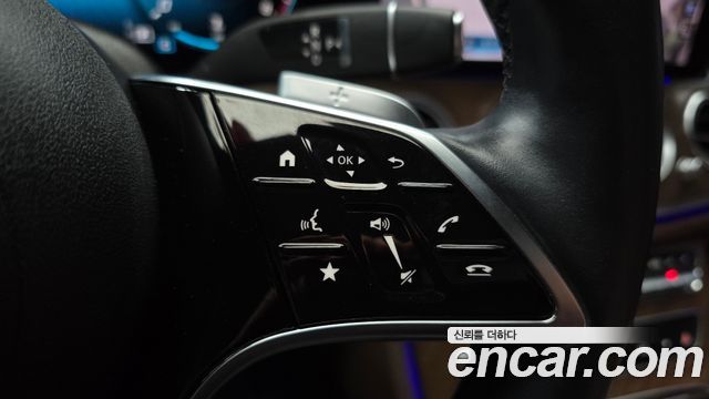 Mercedes-Benz E-Class 2021 — photo 27