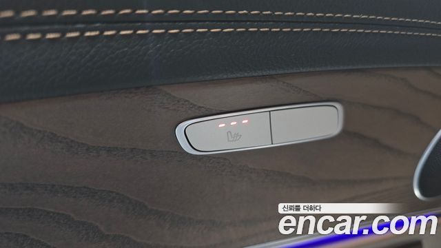 Mercedes-Benz E-Class 2021 — photo 30