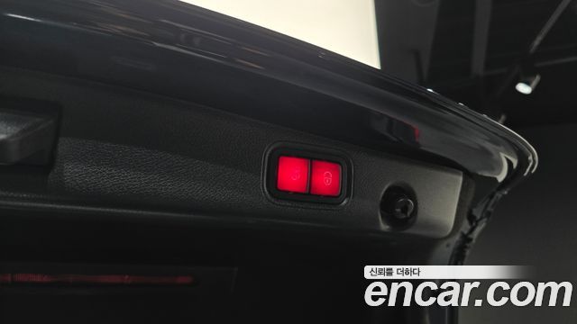 Mercedes-Benz E-Class 2021 — photo 35