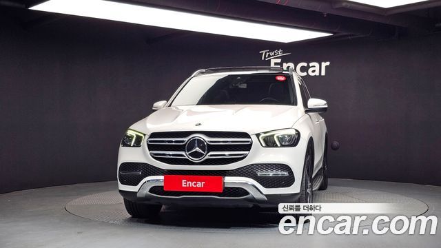 Mercedes-Benz GLE-Class 2020 — photo 3
