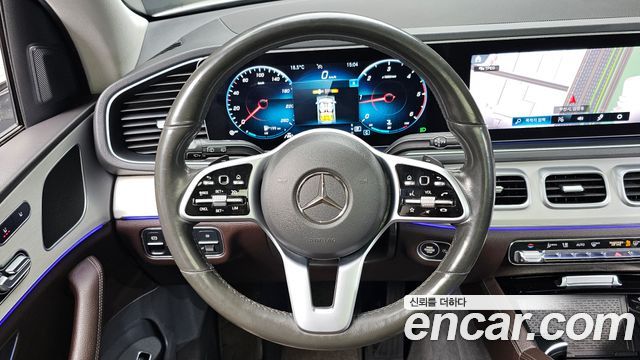 Mercedes-Benz GLE-Class 2020 — photo 13