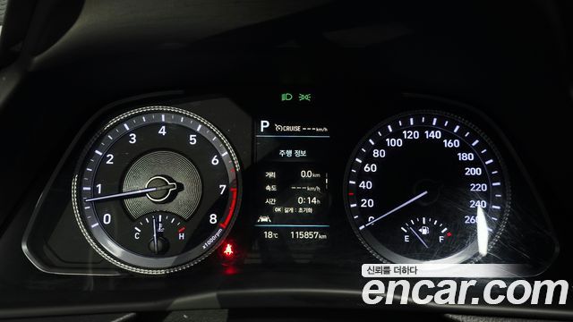 Hyundai Sonata 2022 — photo 11