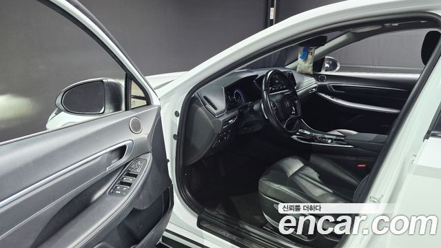 Hyundai Sonata 2022 — photo 13