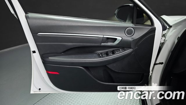 Hyundai Sonata 2022 — photo 14