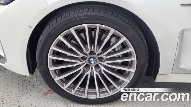 BMW 7-Series 2022 — photo 17