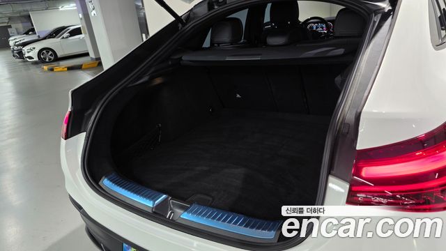 Mercedes-Benz GLE-Class 2026 — photo 10