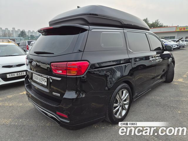 Kia Canival 2020 — photo 2