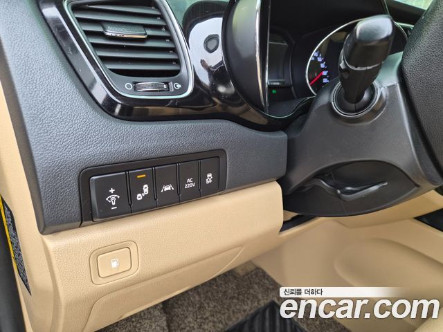 Kia Canival 2020 — photo 11