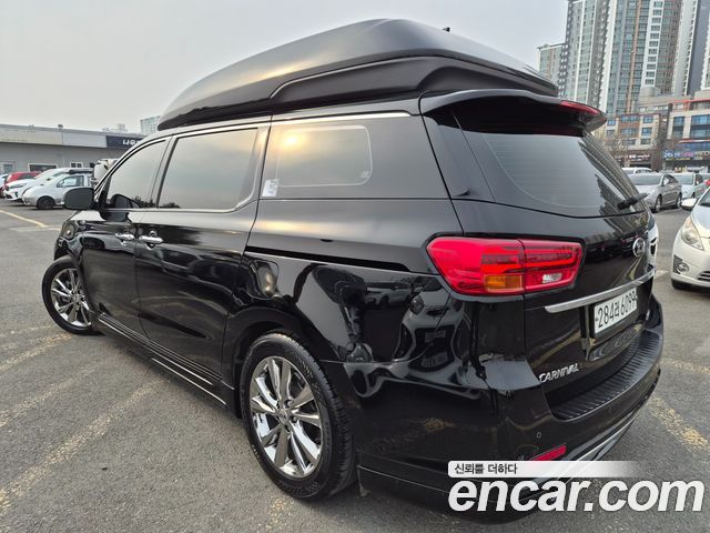 Kia Canival 2020 — photo 17