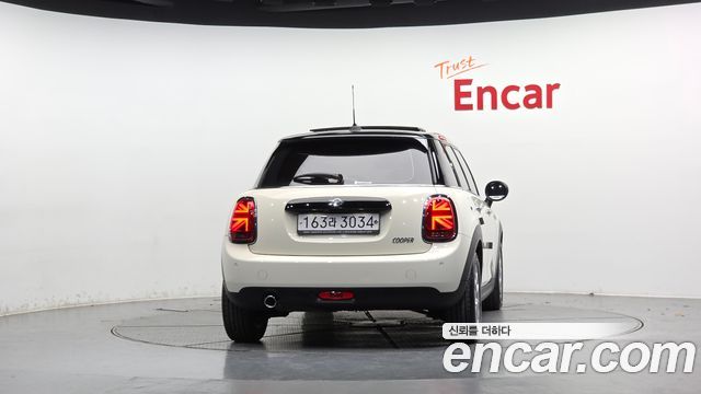 Mini Cooper 2020 — photo 4