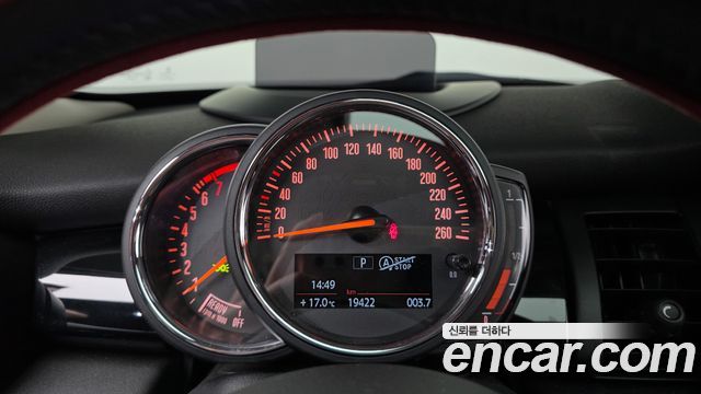 Mini Cooper 2020 — photo 11