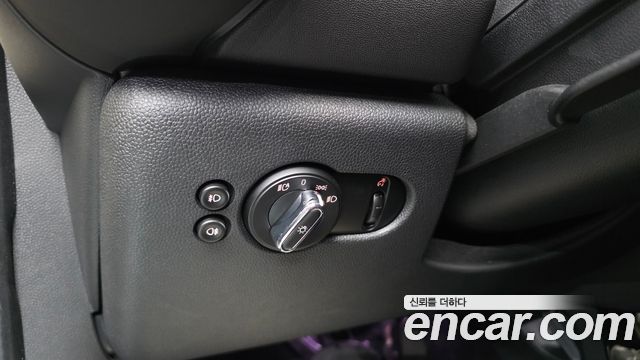 Mini Cooper 2020 — photo 23