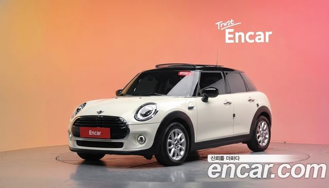 Mini Cooper 2020 — photo 1