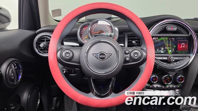 Mini Cooper 2020 — photo 30