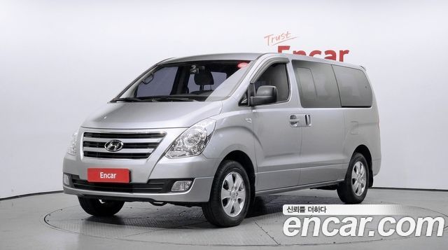 Hyundai Starex 2017 — photo 1