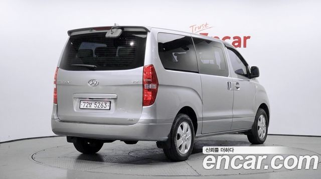Hyundai Starex 2017 — photo 2