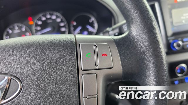 Hyundai Starex 2017 — photo 15