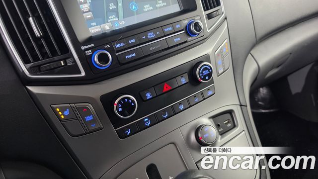Hyundai Starex 2017 — photo 16