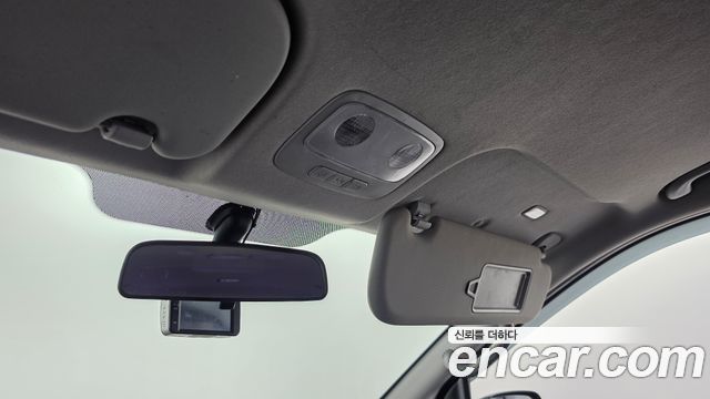 Hyundai Starex 2017 — photo 18