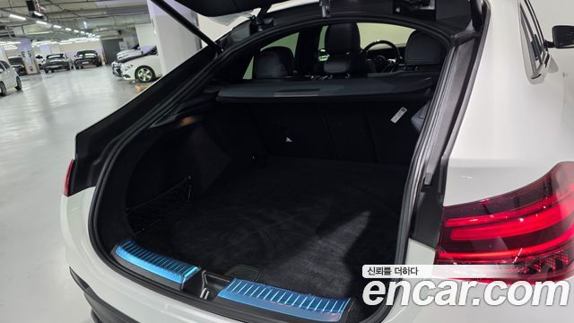 Mercedes-Benz GLE-Class 2026 — photo 10