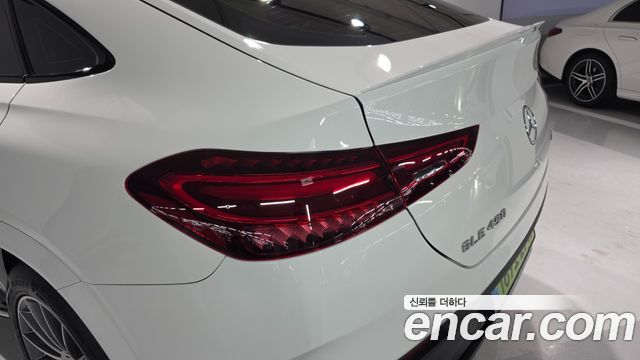 Mercedes-Benz GLE-Class 2026 — photo 13