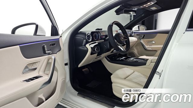 Mercedes-Benz A-Class 2024 — photo 13