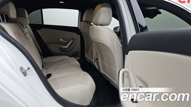 Mercedes-Benz A-Class 2024 — photo 18