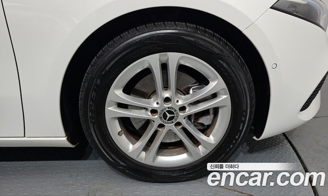 Mercedes-Benz A-Class 2024 — photo 7
