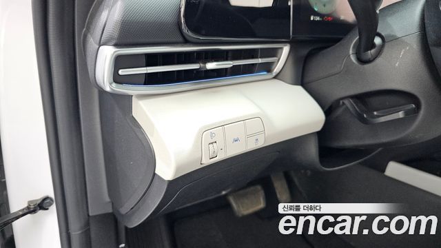 Hyundai AVANTE 2021 — photo 23