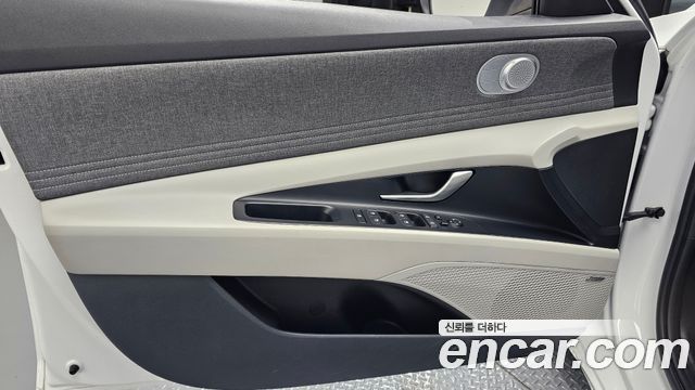 Hyundai AVANTE 2021 — photo 14