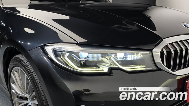 BMW 3-Series 2019 — photo 8