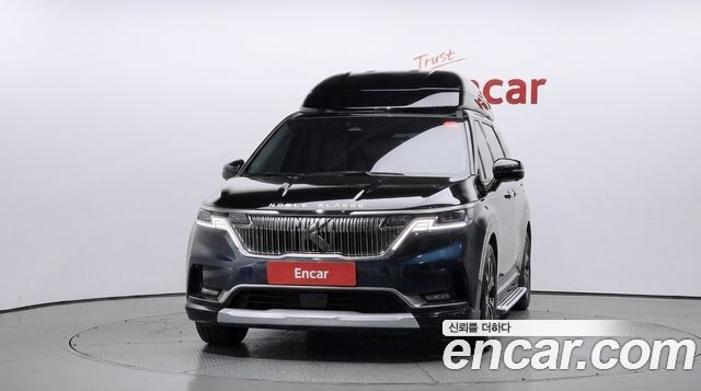 Kia Canival 2023 — photo 3