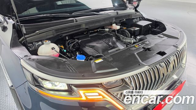 Kia Canival 2023 — photo 6