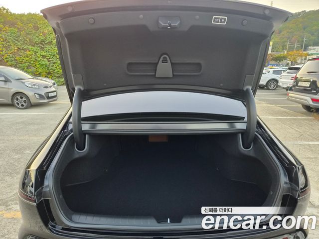 Hyundai Grandeur 2023 — photo 18