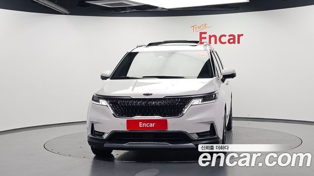 Kia Canival 2021 — photo 3