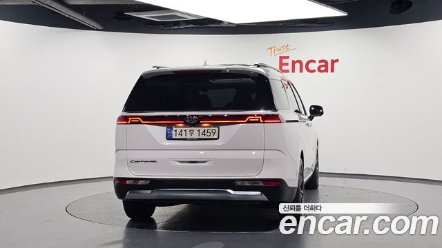 Kia Canival 2021 — photo 4