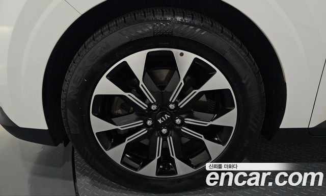 Kia Canival 2021 — photo 5