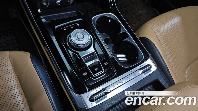 Kia Canival 2021 — photo 12