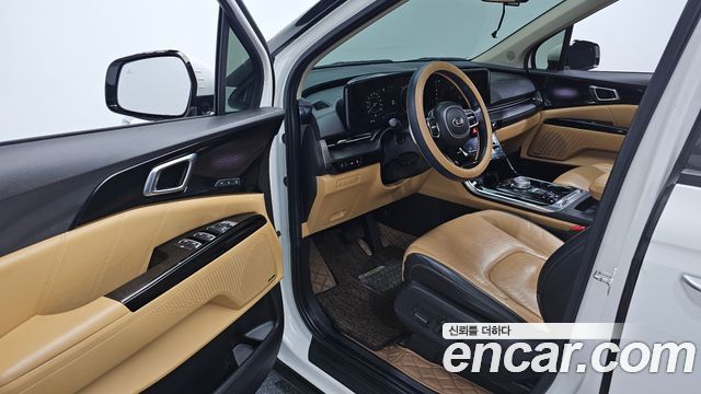 Kia Canival 2021 — photo 17