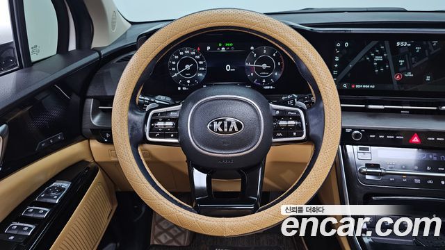 Kia Canival 2021 — photo 19