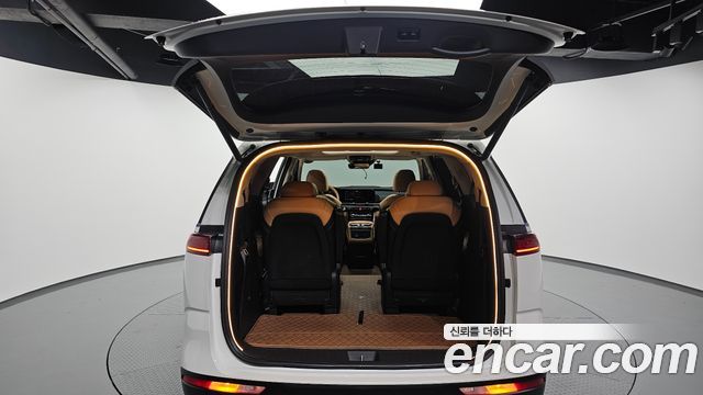 Kia Canival 2021 — photo 26